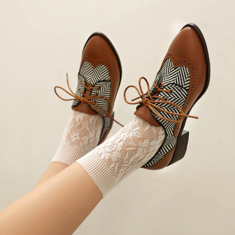 Women's Retro Striped Lace-Up Flat Shoes - Casual Round Toe