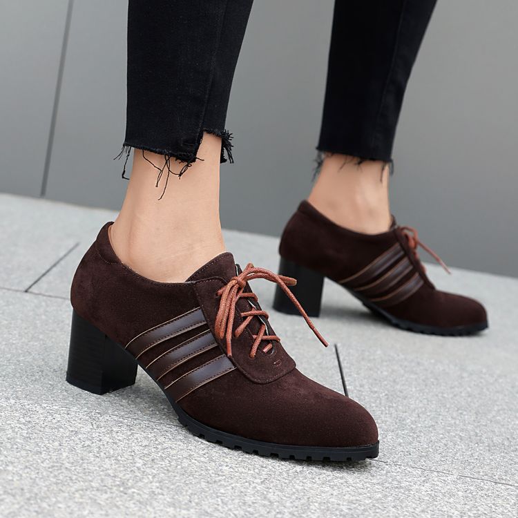 Women's Fashion Flat Shoes with Round Toe and Chunky Mid Heel