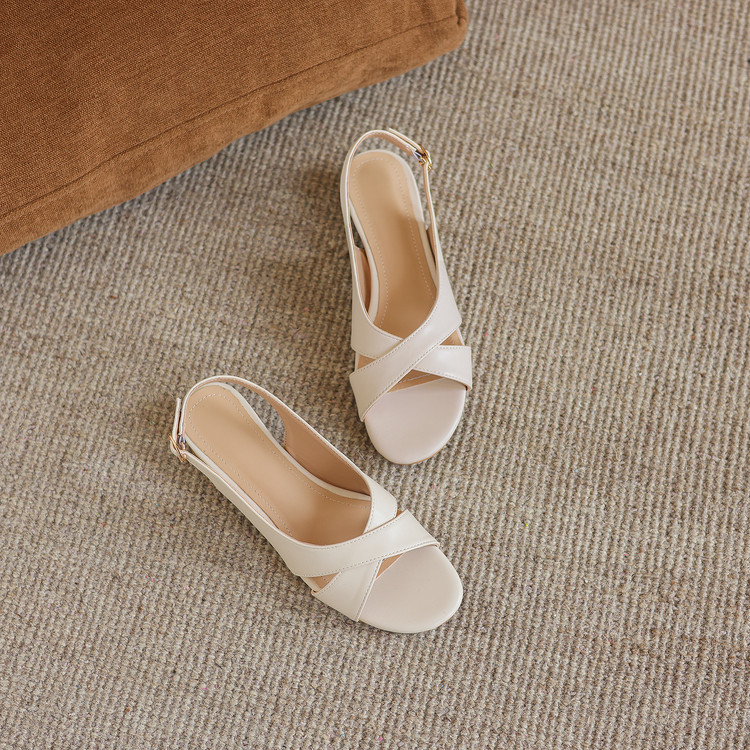 Women's Fashion Flat Shoes with Chunky Heel and Round Toe