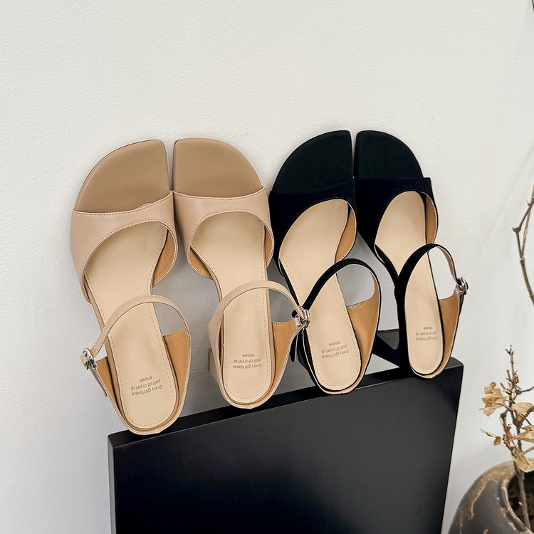 Minimalist Open Toe Block Heel Sandals